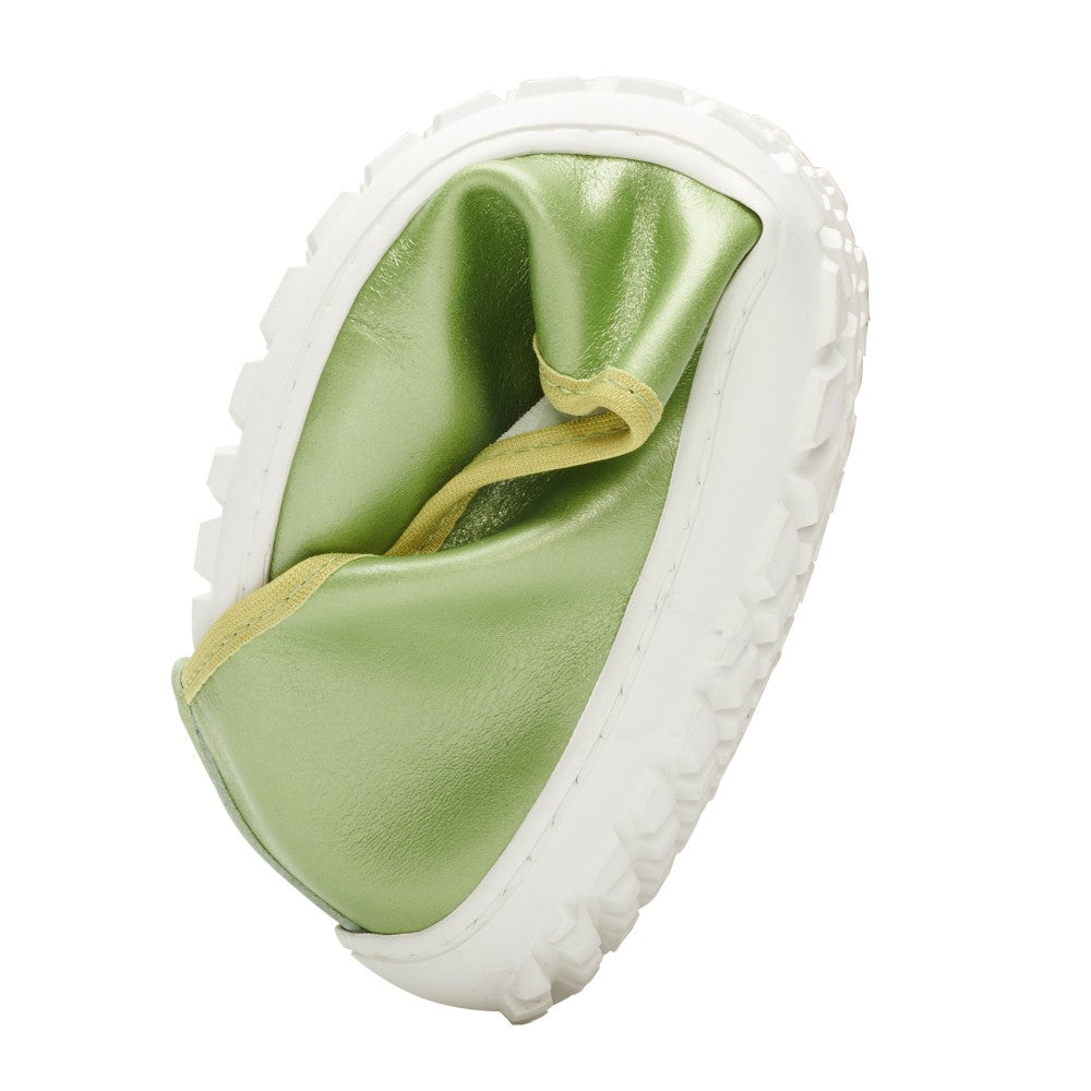 The SUQAR Olive from ZAQQ presents itself with a flexible sole that underlines its adaptability. This green and yellow barefoot shoe is crafted from nappa leather and features a textured white tread that highlights its design for ultimate comfort and versatility.