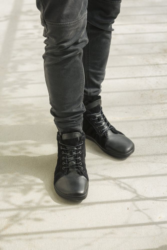 OMSQ Mid Winter Black