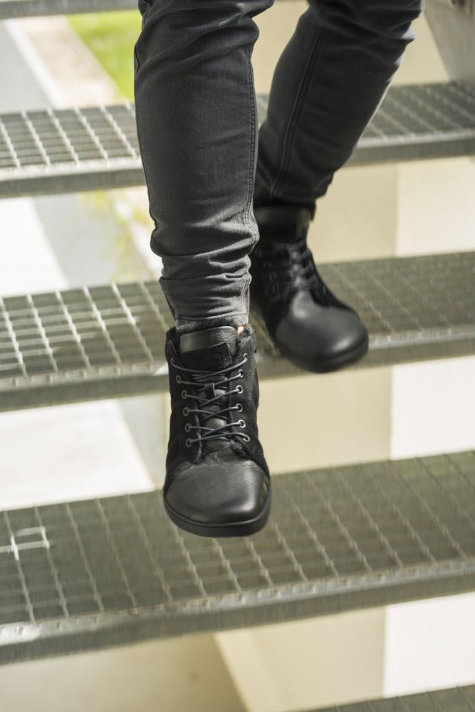 OMSQ Mid Winter Black