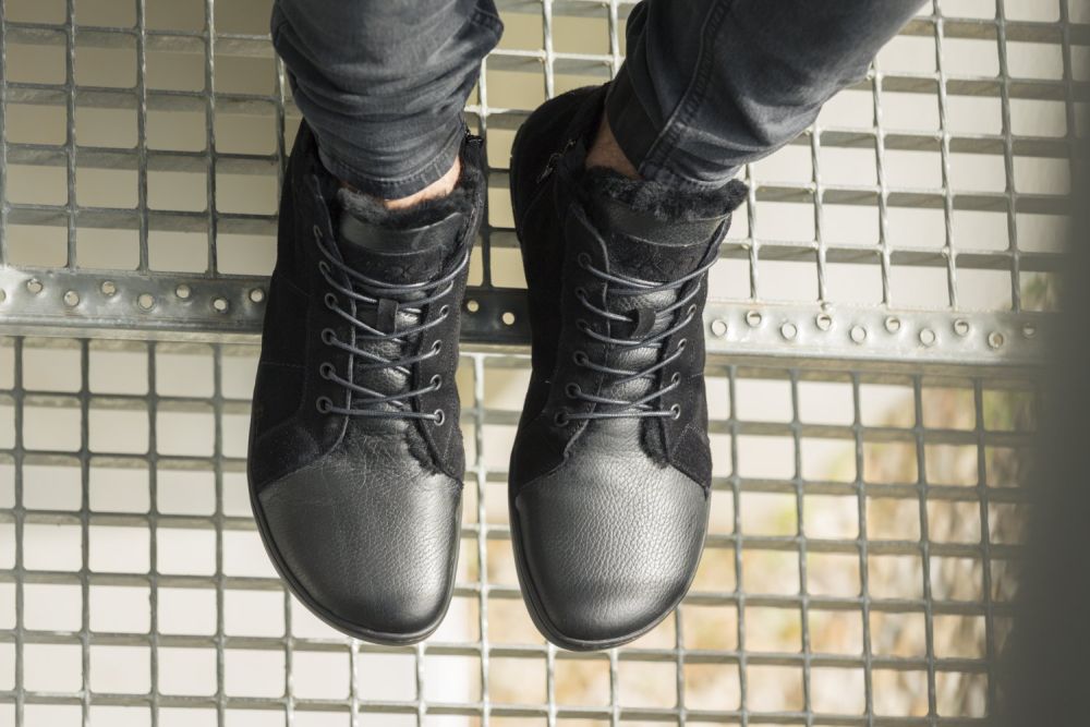 OMSQ Mid Winter Black