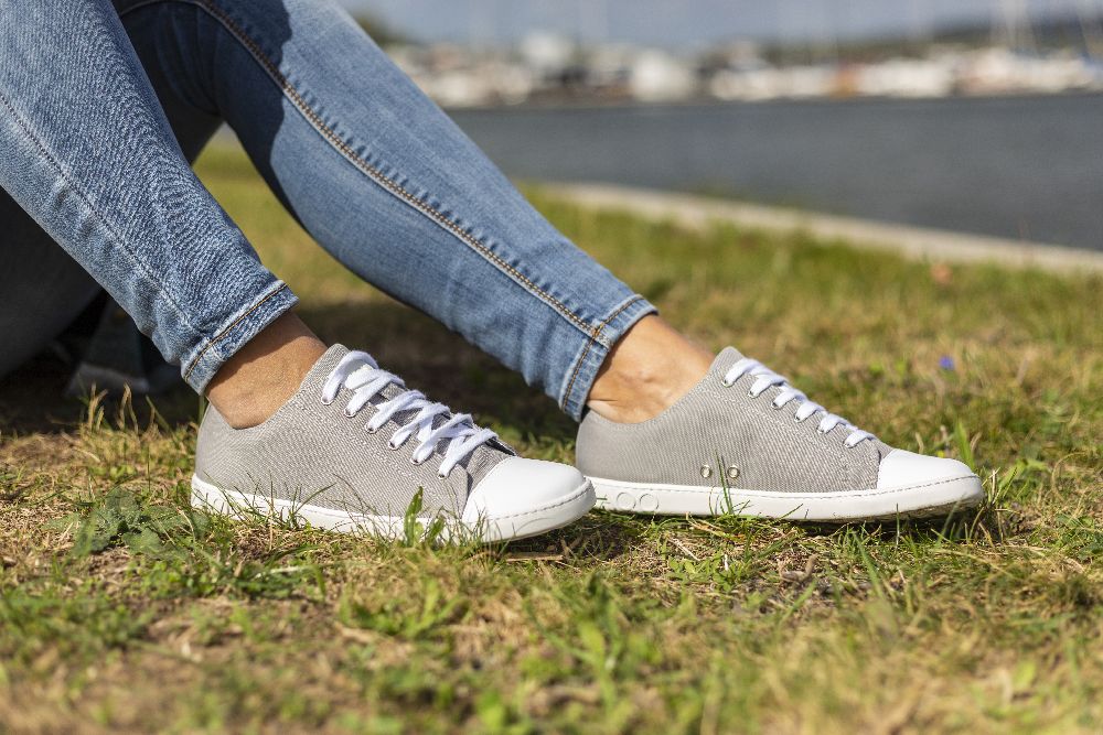 Chuqqs low gray